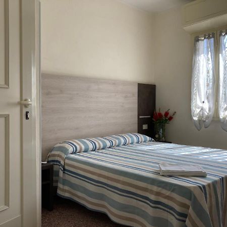 Hotel Verdesolemare Marina di Pietrasanta Εξωτερικό φωτογραφία