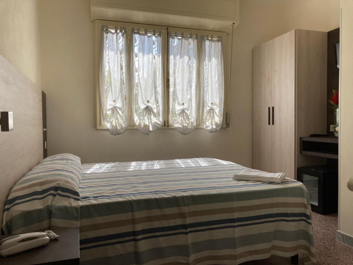 Hotel Verdesolemare Marina di Pietrasanta Εξωτερικό φωτογραφία