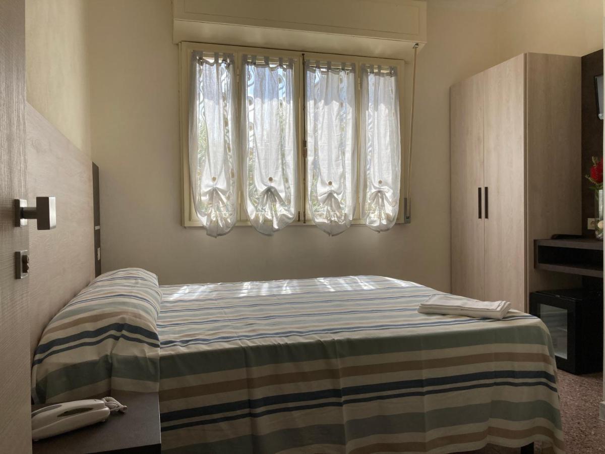 Hotel Verdesolemare Marina di Pietrasanta Εξωτερικό φωτογραφία