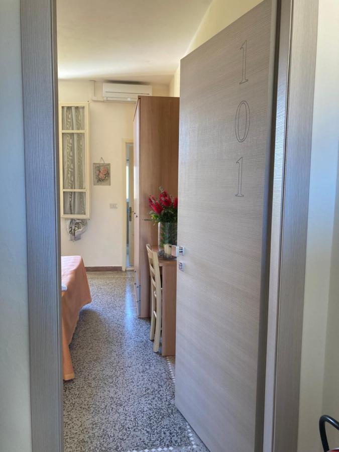 Hotel Verdesolemare Marina di Pietrasanta Εξωτερικό φωτογραφία