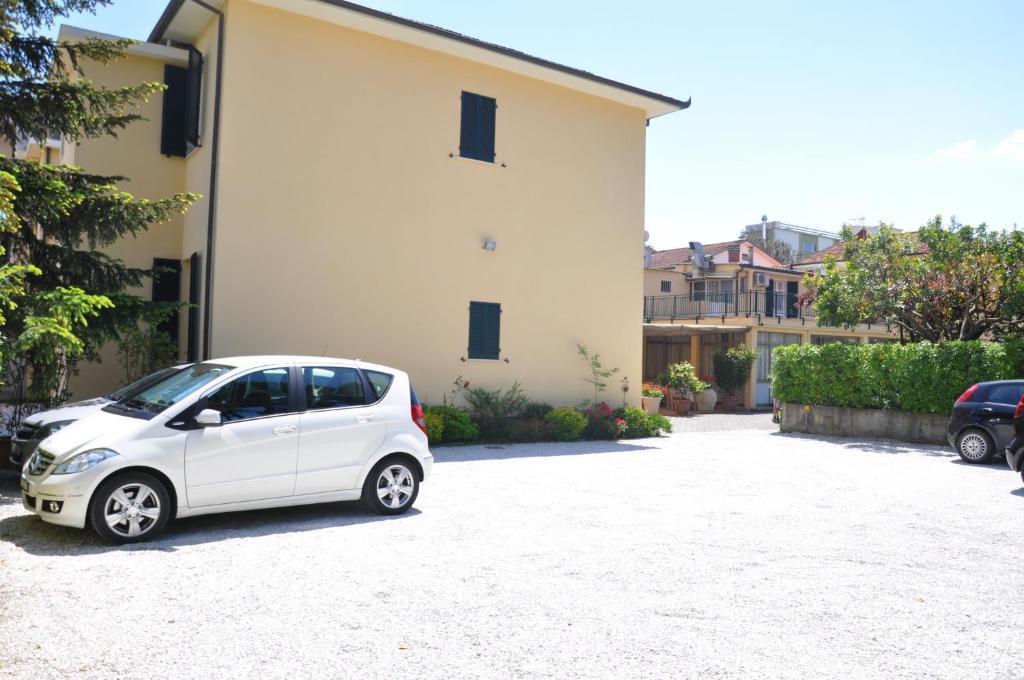 Hotel Verdesolemare Marina di Pietrasanta Εξωτερικό φωτογραφία