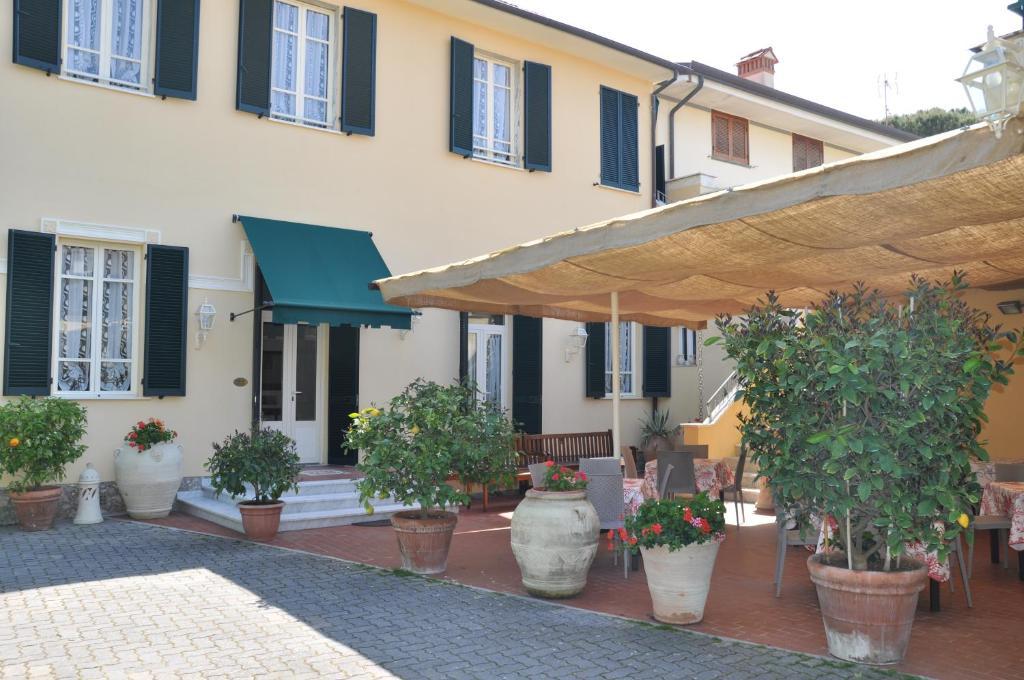 Hotel Verdesolemare Marina di Pietrasanta Εξωτερικό φωτογραφία
